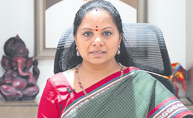 Kavitha fires yet another salvo at BRS, calls it anti-BC!